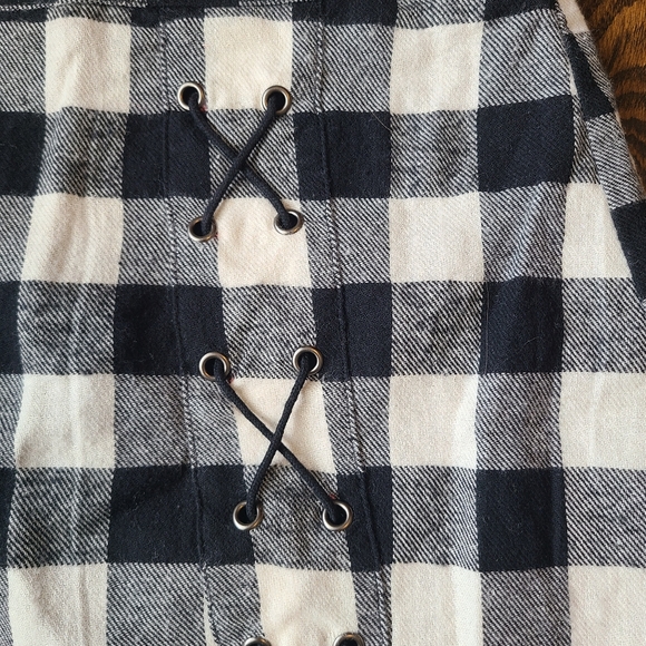 Newbury Kustom Black & White Plaid Flannel Skirt Criss-Cross Detail S - Picture 2 of 5